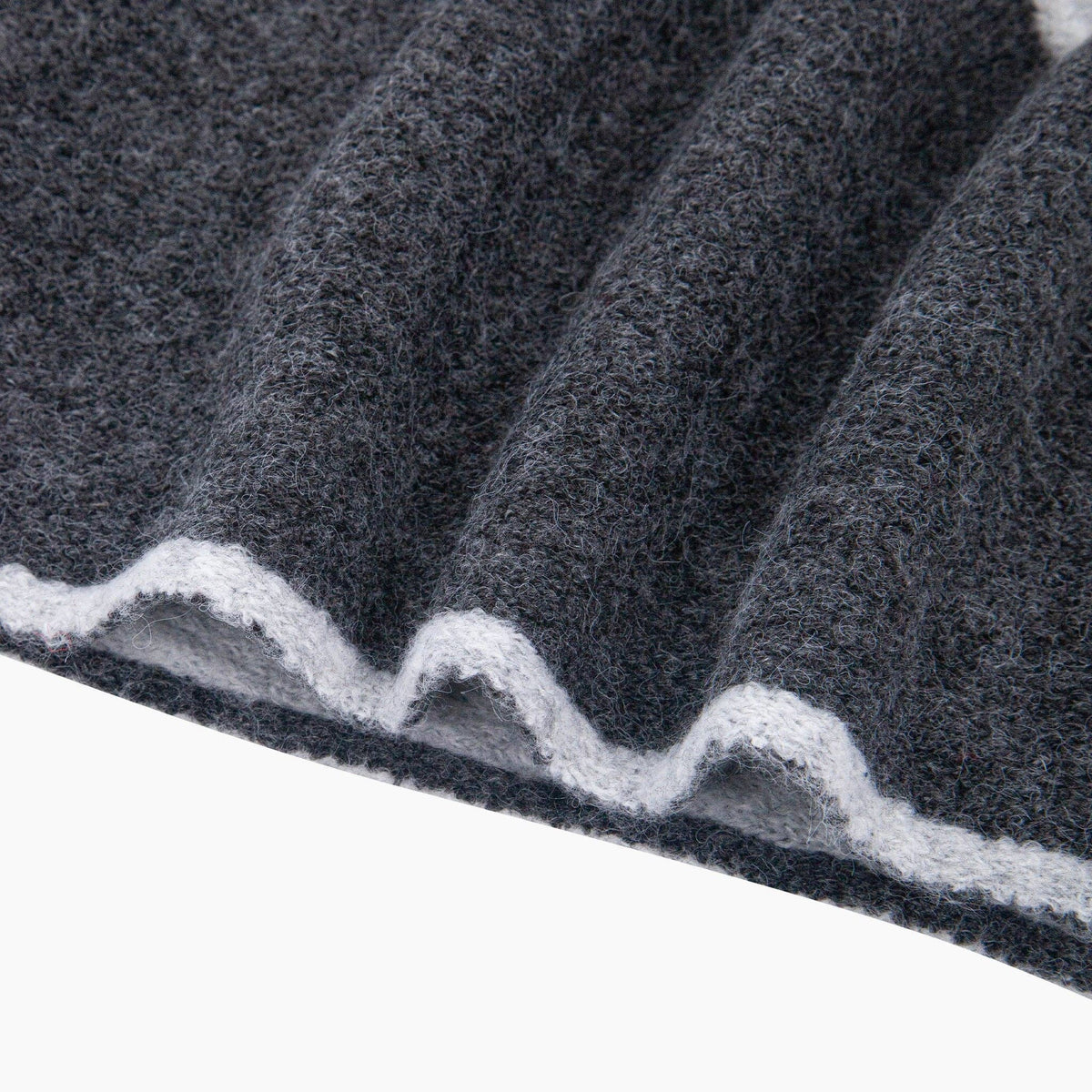 Contrast Trim Triangle Heavyweight Scarf in Dark Grey/Light Grey: One Size