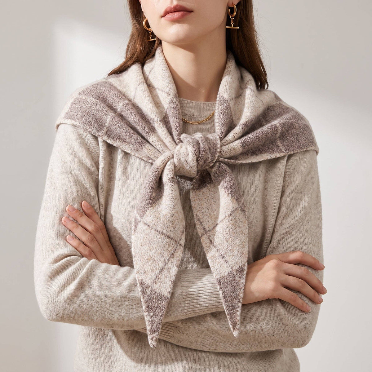 Traditional Check Triangle Heavyweight Scarf in Cream/Beige: One Size