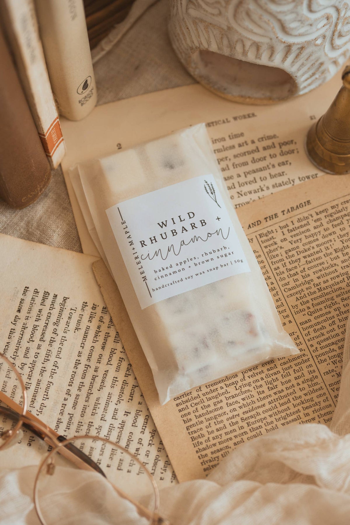 Wild Rhubarb & Cinnamon Scented Snap Bar Wax Melt