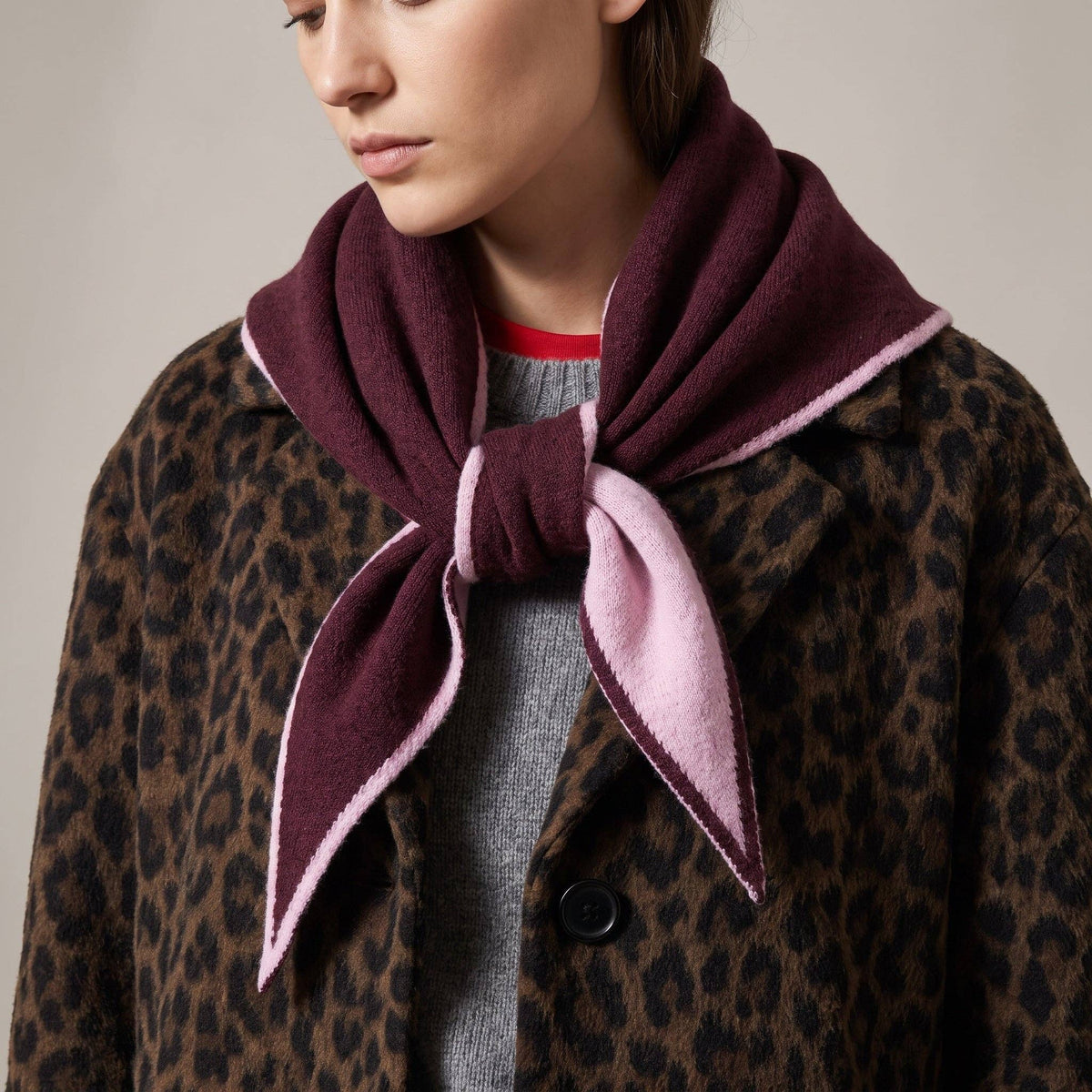 Contrast Trim Triangle Heavyweight Scarf in Berry/Pink: One Size